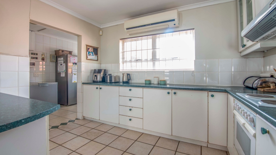 4 Bedroom Property for Sale in Vierlanden Western Cape